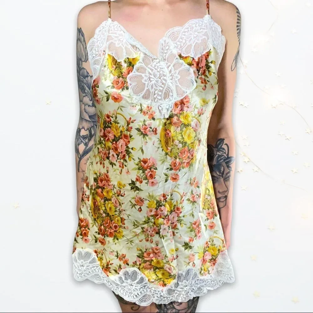 VTG Oscar De La Renta (M) Floral Satin Chemise